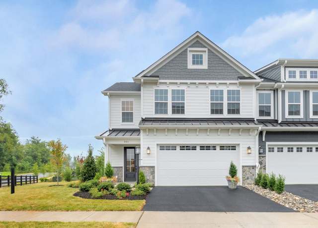 Property at 244 Ridgeline Dr, Waynesboro, VA 22980, 3 beds, 2.5 baths