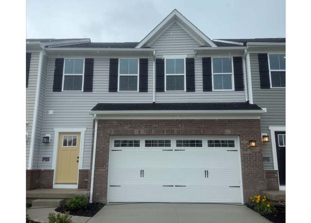 Property at 31045 Blooming Ln, Olmsted Falls, OH 44138, 3 beds, 2.5 baths