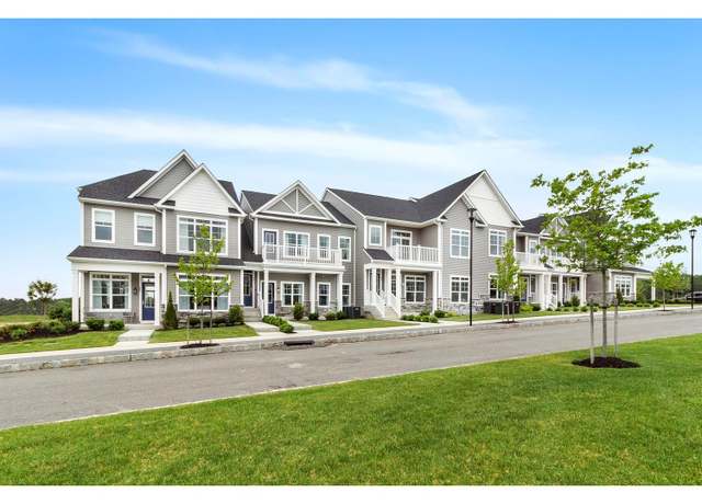 Property at 298 Silver Timber Dr Unit WIIXOI, Yaphank, NY 11980, 2 beds, 2.5 baths