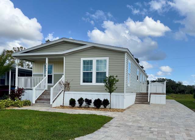 Property at 6125 SW 18th Way #22, Bushnell, FL 33513, 3 beds, 2 baths