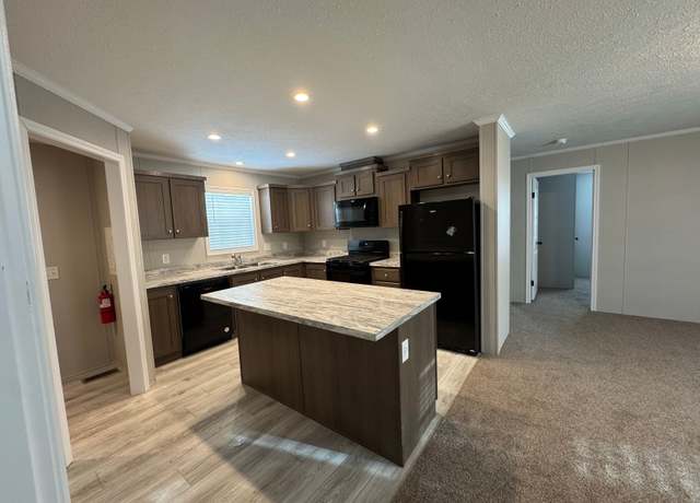 Property at 2700 Eaton Rapids Rd #68, Lansing, MI 48911, 3 beds, 2 baths