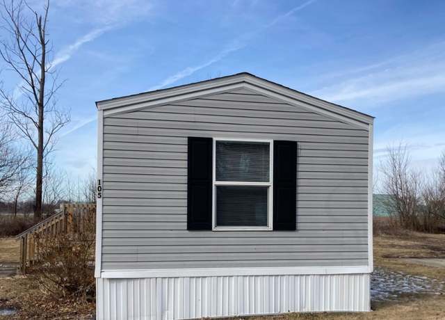 Property at 105 Country Elms Ests #105, Galesburg, IL 61401, 3 beds, 2 baths