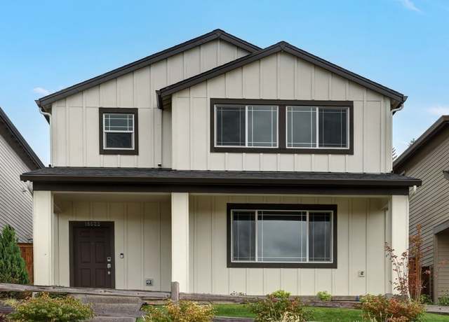 Property at 16623 SW Noosa Ct, Portland, OR 97224, 4 beds, 2.5 baths