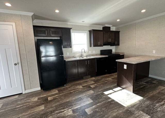 Property at 29792 Carousel St, Novi, MI 48377, 3 beds, 2 baths