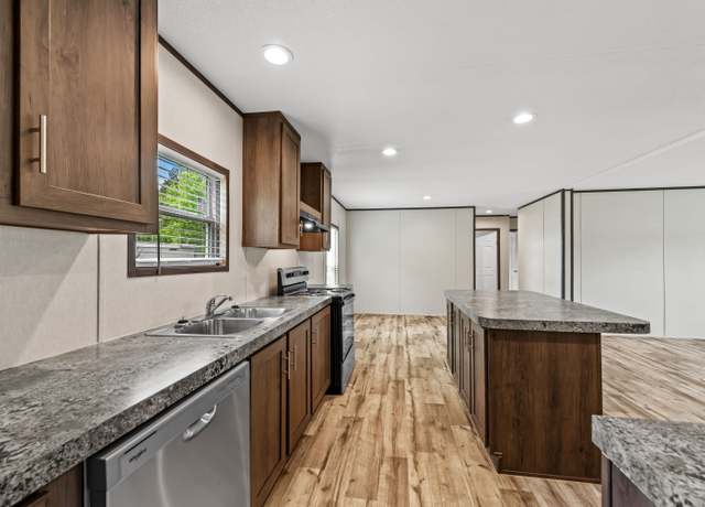 Property at 6201 W Bert Kouns Industrial Loop #74, Shreveport, LA 71129, 4 beds, 2.5 baths