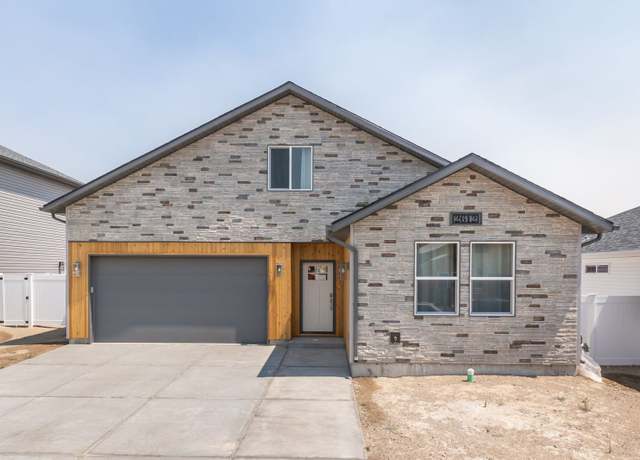 Property at 2612 Platinum Dr, Elko, NV 89801, 5 beds, 3 baths