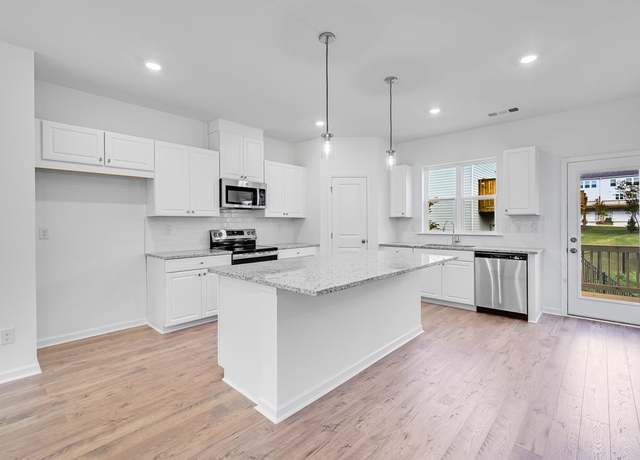 Property at 6135 Wayburn St, Tucker, GA 30084, 3 beds, 3.5 baths