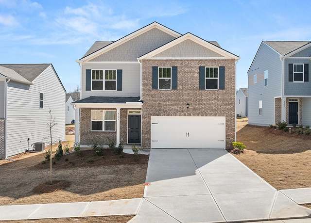 Property at 8220 Coldstream Dr, Fairburn, GA 30213, 4 beds, 2.5 baths