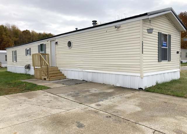 Property at 3355 Old Colony Rd Unit OLD3355, Warsaw, IN 46580, 3 beds, 2 baths