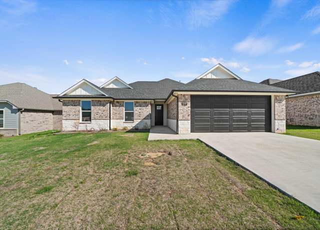 Property at 1803 SF Plan, Whitehouse, TX 75791, 4 beds, 2 baths