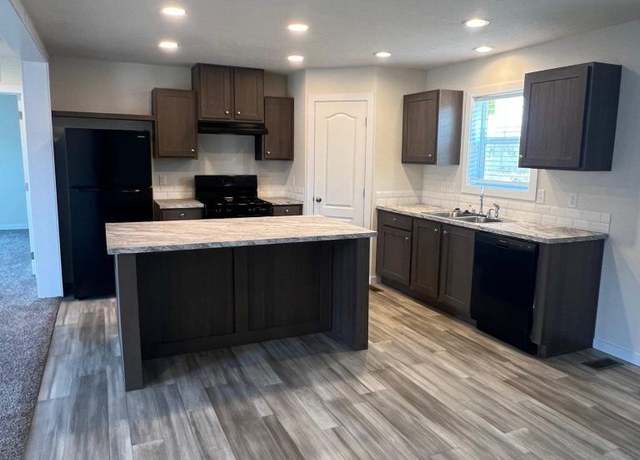 Property at Beautiful, Jackson, MI 49201, 3 beds, 2 baths
