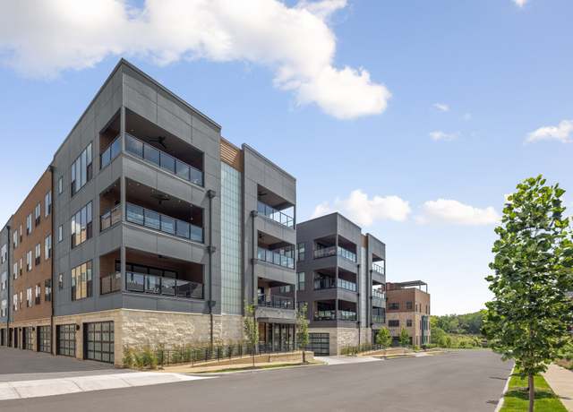 Property at 2867 Kobuk Dr #302, Columbus, OH 43228, 2 beds, 2.5 baths