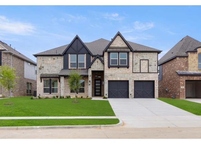 Property at 332 Lovett Ln, Burleson, TX 76028, 5 beds, 3.5 baths