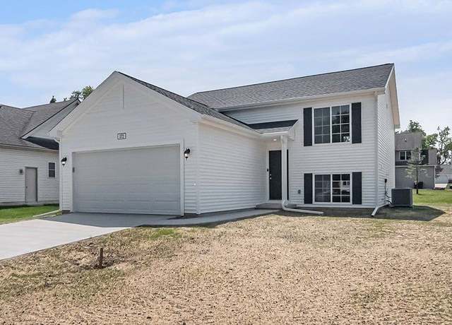 Property at 172 Woodland Way, Manchester, MI 48158, 4 beds, 2 baths