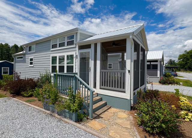Property at 57 Breezy Meadow Ln, Flat Rock, NC 28731, 1 bed, 1 bath