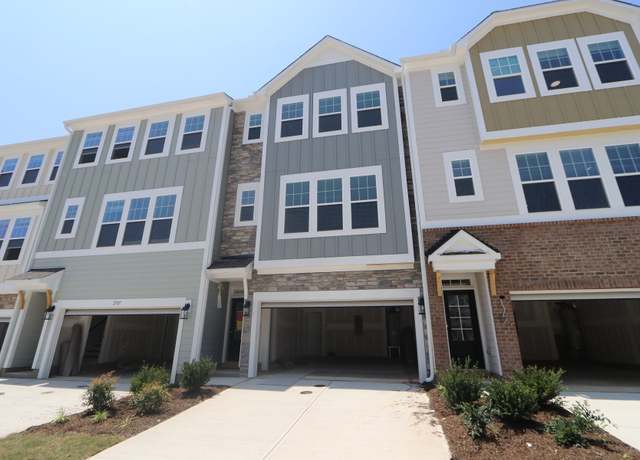 Property at 2709 Hunter Woods Dr, Apex, NC 27502, 4 beds, 3.5 baths