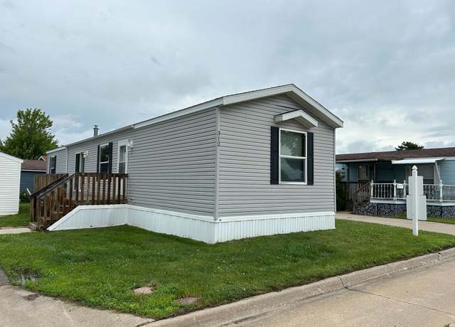 Property at 312 SE Autumn Park Dr, Ankeny, IA 50021, 2 beds, 2 baths