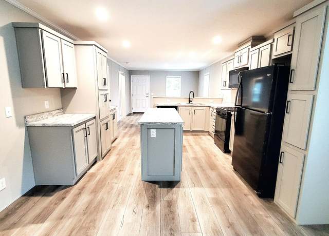 Property at 9350 Starboard Dr #1274, Fair Haven, MI 48023, 3 beds, 2 baths