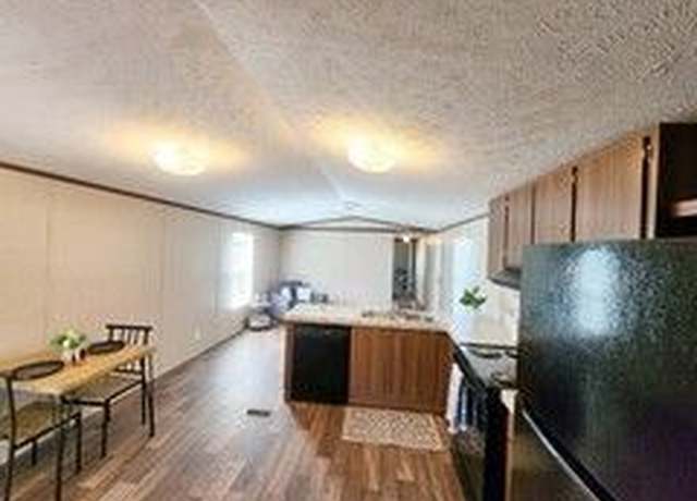 Property at 601 NE Flower Mound #82, Lawton, OK 73507, 3 beds, 2 baths