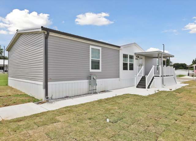 Property at 4049 Hinge Gate Ln, Memphis, TN 38128, 4 beds, 2 baths