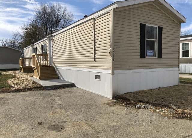 Property at 12443 Firethorn Dr #130, Indianapolis, IN 46236, 3 beds, 2 baths