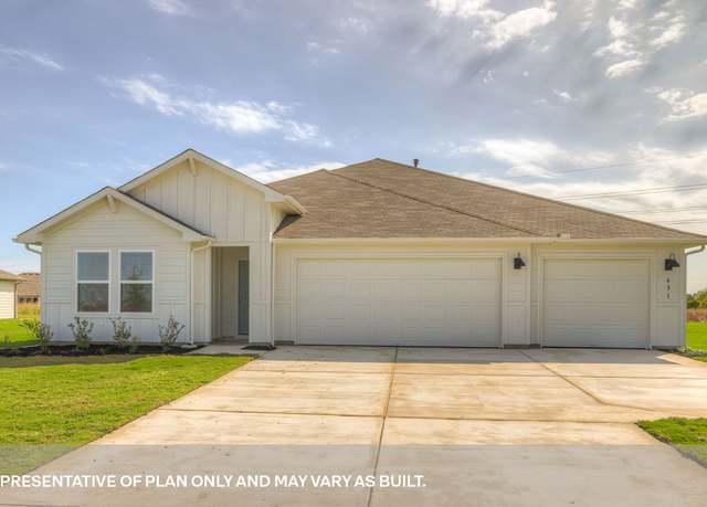 Property at The Courtland Plan, Fredericksburg, TX 78624, 4 beds, 3 baths