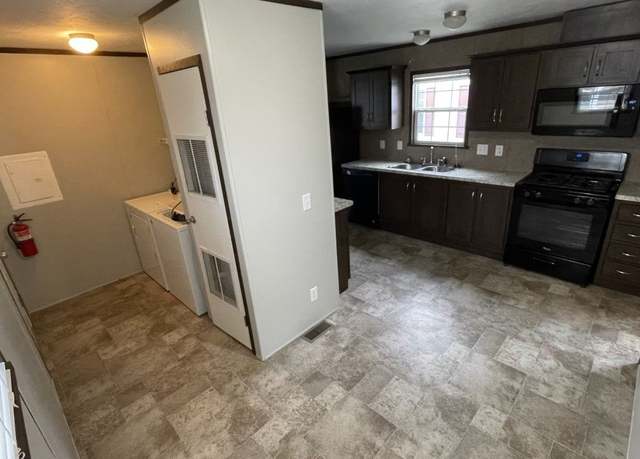 Property at 29800 Montmorency Dr, Novi, MI 48377, 3 beds, 2 baths