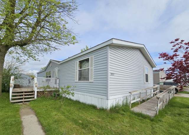 Property at 2925 Robin Ct, Saginaw, MI 48601, 3 beds, 2 baths
