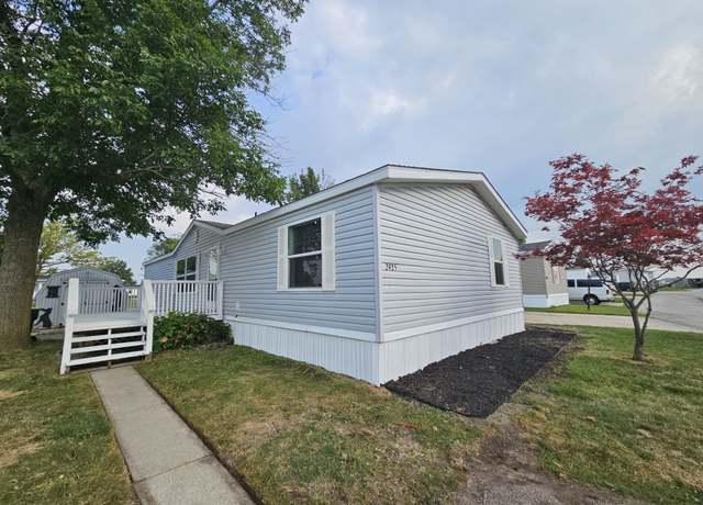 Property at 2925 Robin Ct, Saginaw, MI 48601, 3 beds, 2 baths