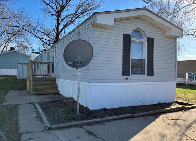 Property at 113 Aspen Dr #113, Mount Vernon, IL 62864, 3 beds, 2 baths
