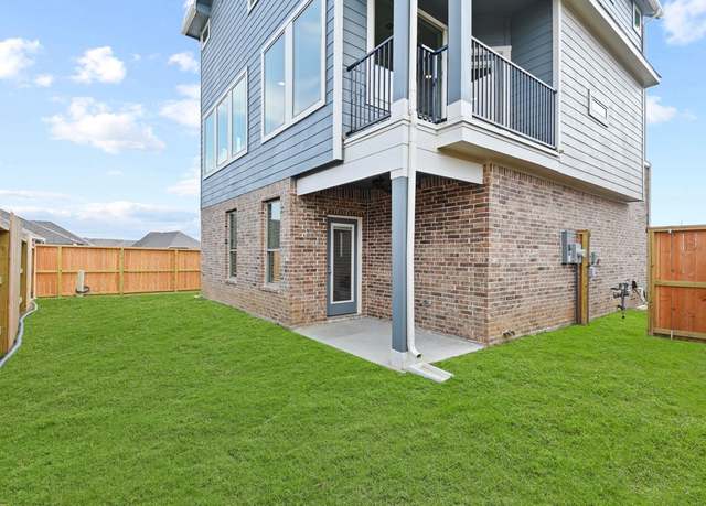 Property at Fairview - Courtyard Collection Plan, Missouri City, TX 77459, 3 beds, 3.5 baths