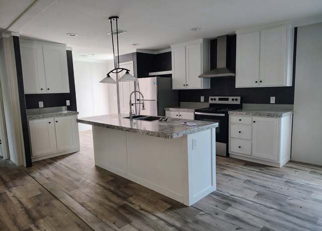 Property at 1309 West Gardenvilla #71, Saint Cloud, FL 34771, 3 beds, 2 baths