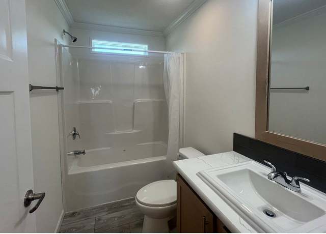 Property at 24253 Redwood Dr #253, Chelsea, MI 48118, 3 beds, 2 baths