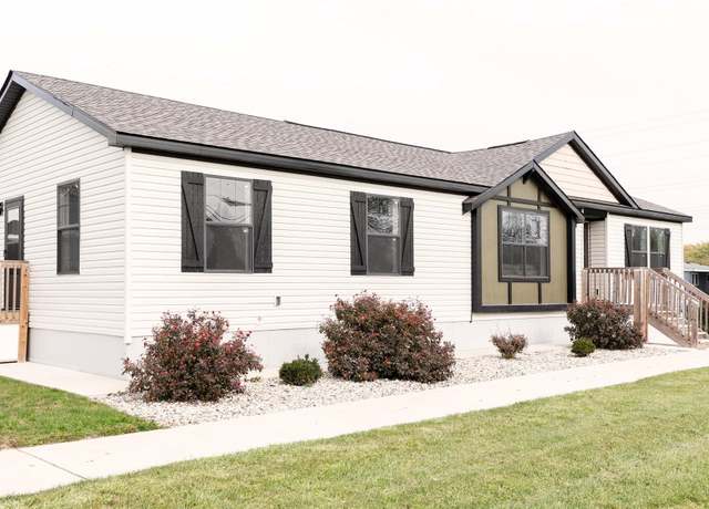 Property at Clayton SL4 S & F REDBUD ESTATES SALES CENTER Plan, Anderson, IN 46013, 3 beds, 2 baths