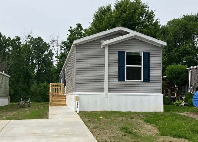 Property at 1040 S Park Dr #1040, Brookfield, OH 44403, 3 beds, 2 baths