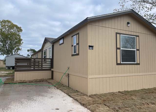 Property at 1119 Village St #613, Greenville, TX 75401, 3 beds, 2 baths