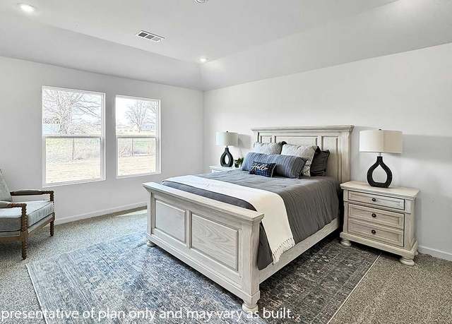 Property at 3030 Laredo Ln, Bentonville, AR 72712, 4 beds, 2 baths
