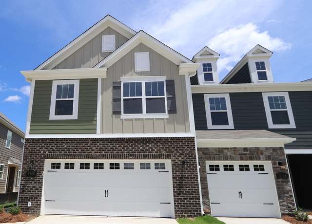 Property at 3172 Lilac Grove Dr, Charlotte, NC 28269, 3 beds, 2.5 baths