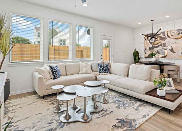 Property at 7816 Inwood Grove Ln, Houston, TX 77088, 3 beds, 2.5 baths