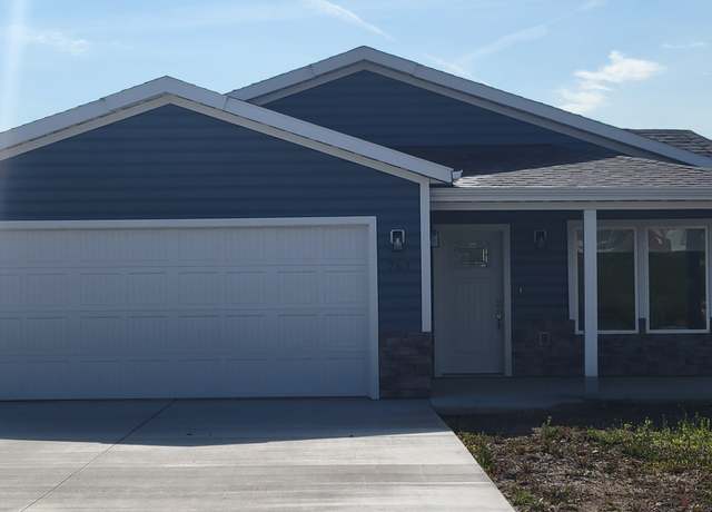 Property at 763 Knight St, Sheridan, WY 82801, 3 beds, 2.5 baths