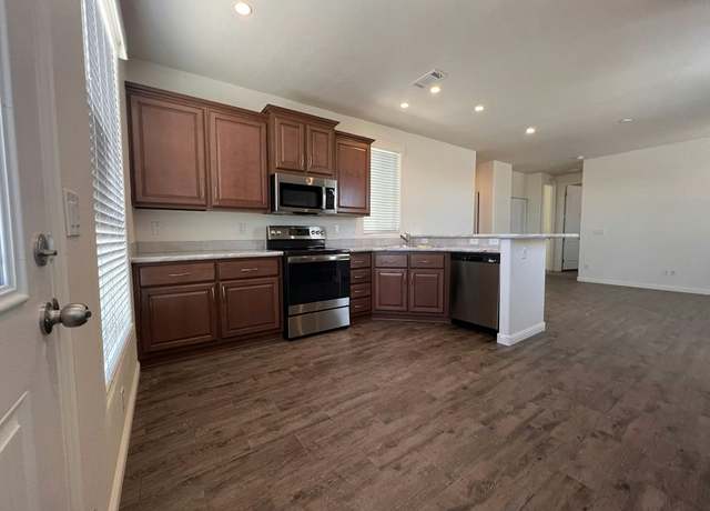 Property at Greyhawk II Plan, Mesa, AZ 85209, 2 beds, 2 baths
