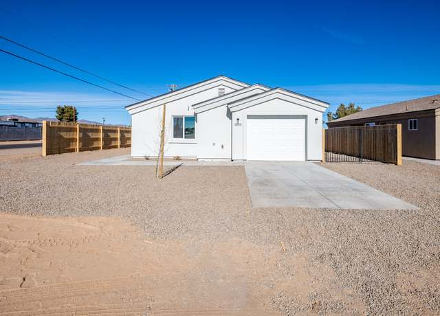 Property at 2125 E Butler Ave, Kingman, AZ 86409, 2 beds, 2 baths