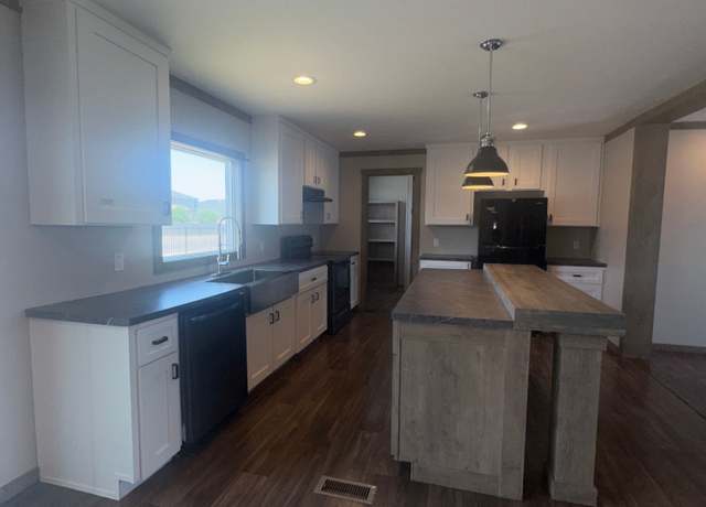 Property at 7151 Woodlake Pkwy #343, San Antonio, TX 78218, 3 beds, 2 baths