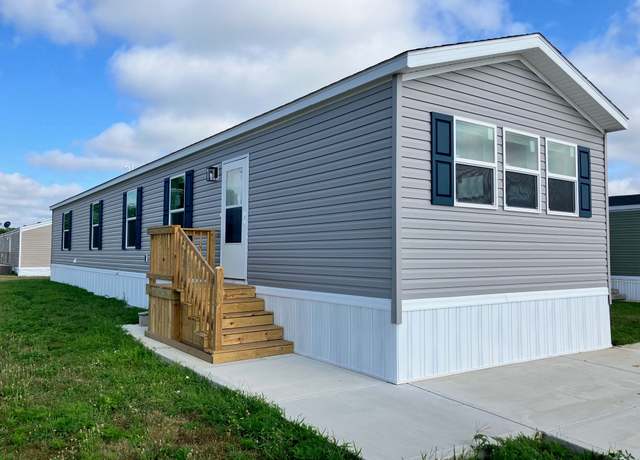 Property at 820 Cottonwood Ln Unit COT820, Rochester, IN 46975, 3 beds, 2 baths