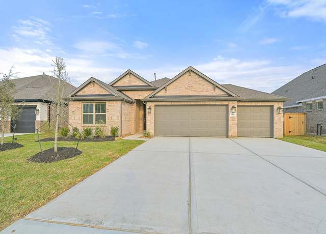 Property at 1541 Apache Heights Dr, Dayton, TX 77535, 3 beds, 2 baths