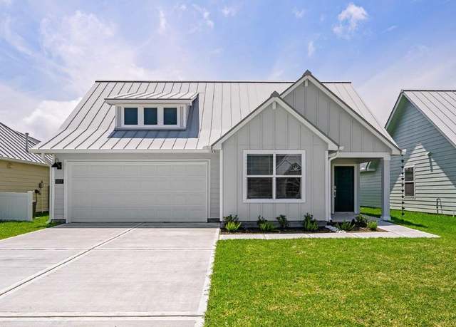 Property at 1013 Saint Croix Dr, Rockport, TX 78382, 3 beds, 2 baths