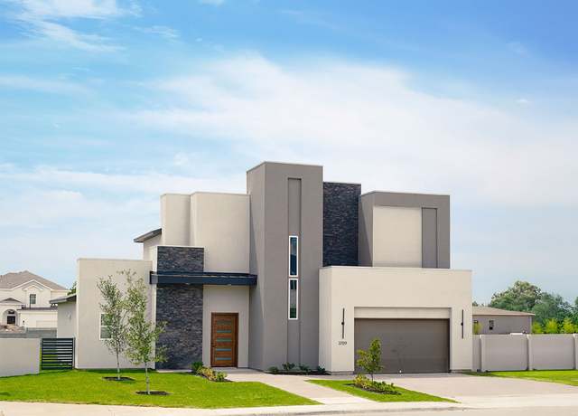 Property at 3709 Sun Valley Dr, Laredo, TX 78045, 4 beds, 3.5 baths