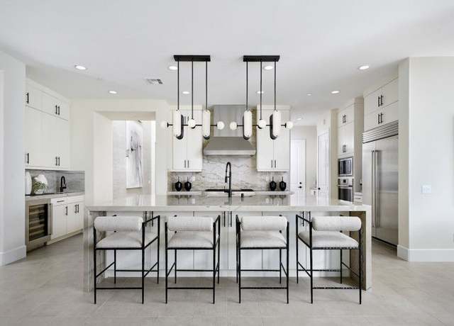 Property at 11845 Canoga Ave, Chatsworth, CA 91311, 5 beds, 5.5 baths