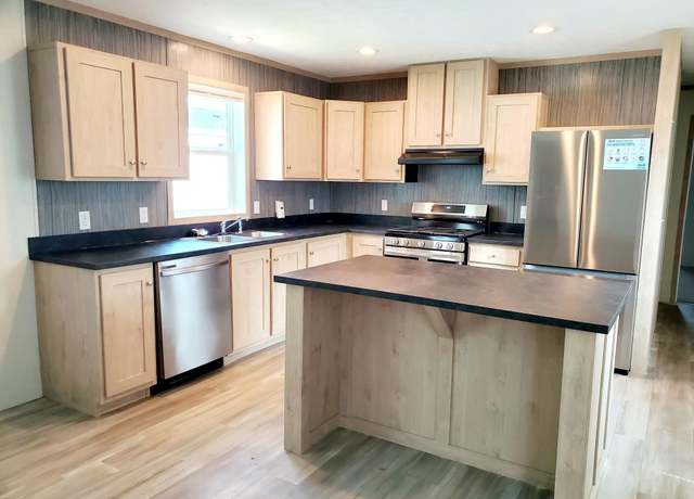 Property at 9690 Stoney Pointe Dr #1117, Fair Haven, MI 48023, 3 beds, 2 baths