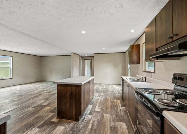 Property at 6700 Jefferson Paige Rd #70, Shreveport, LA 71119, 3 beds, 2 baths